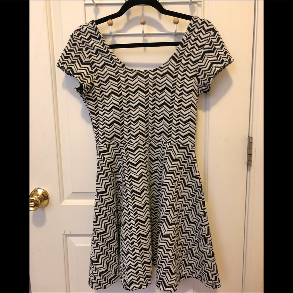Vintage Planet Gozo patterned skater dress